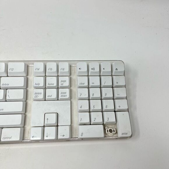 Apple Wired Keyboard USB 2005 White Model no. A1048 - Picture 3 of 7